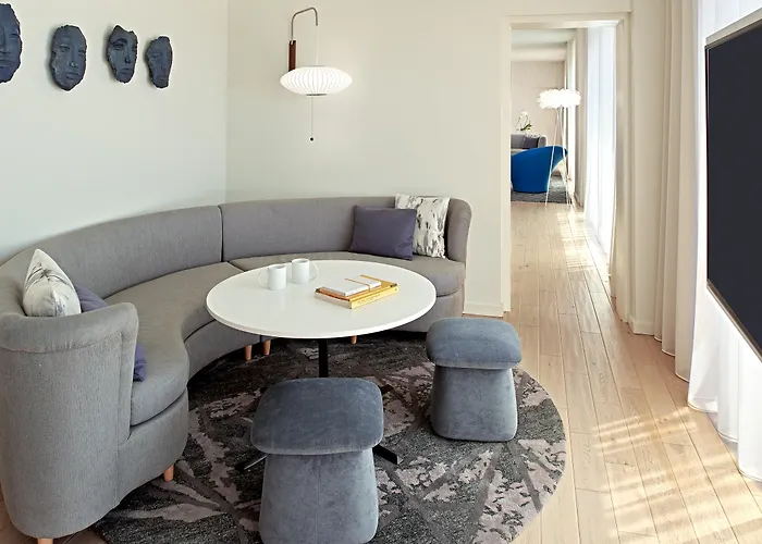 The Valorian Los Angeles, Curio Collection By Hilton